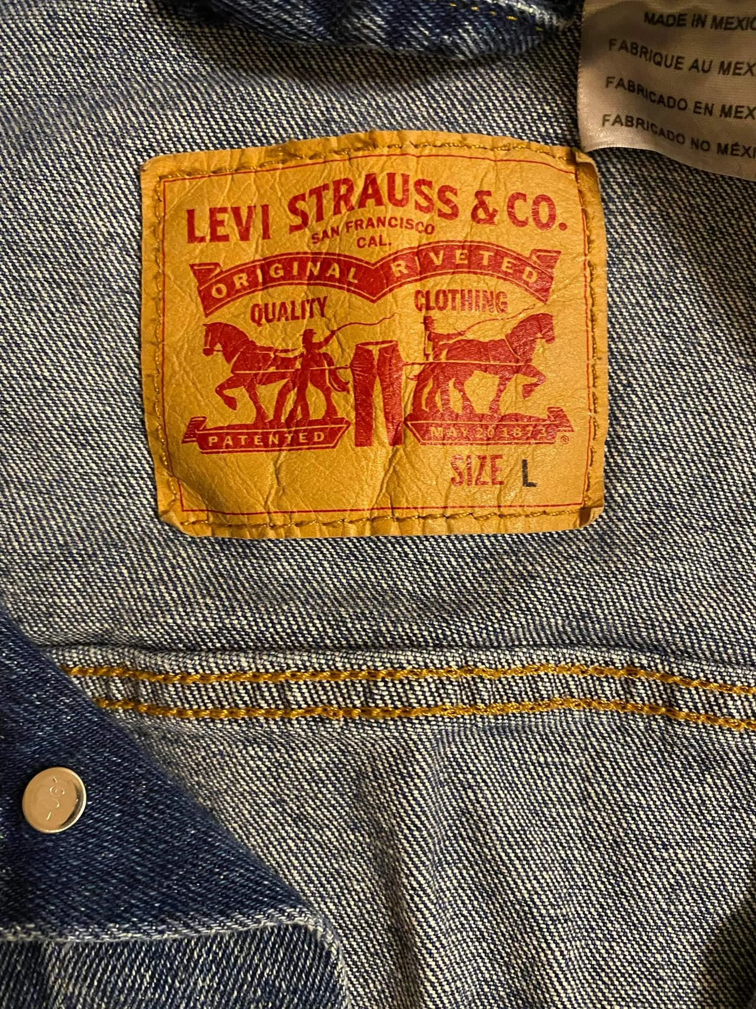 80's TYPE 3, LITTLE e RED TAB
LEVIS STRAUSS TRUCKER DEMIN JACKET