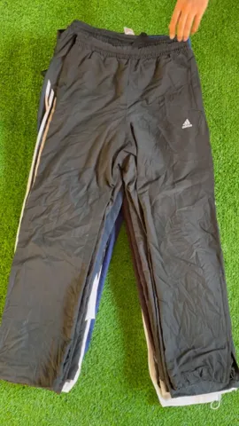 Adidas Parachute trackpants 18 pieces