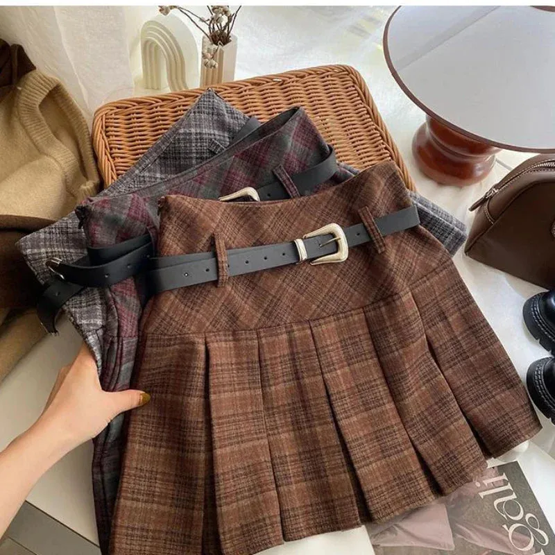 Aiertu Vintage Plaid Skirt Women Preppy Style Kawaii Pleated Skirt Korean Fashion Autumn Winter A-line Streetwear Mini Skirts