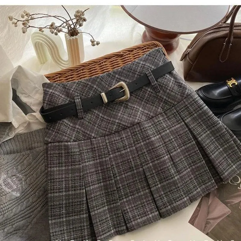 Aiertu Vintage Plaid Skirt Women Preppy Style Kawaii Pleated Skirt Korean Fashion Autumn Winter A-line Streetwear Mini Skirts