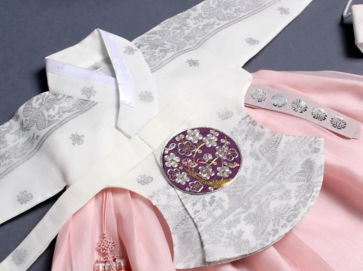 Beautiful Baby Girl Hanbok in White & Pink