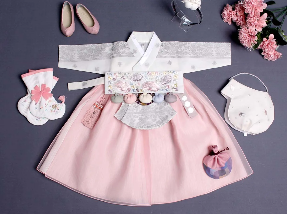 Beautiful Baby Girl Hanbok in White & Pink