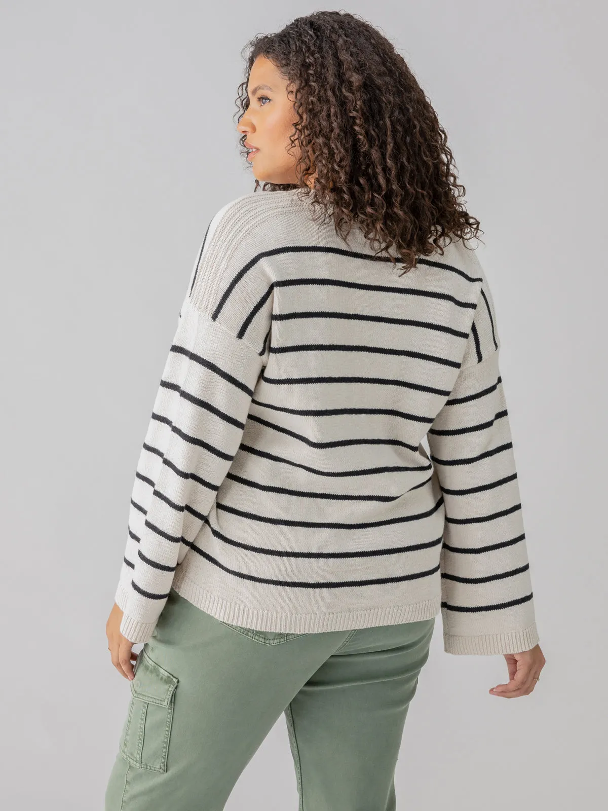 Chill Vibes Sweater Chalk Black Stripe Inclusive Collection