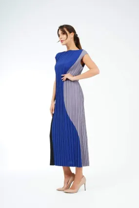 Dove Sleeveless Pleated Dress