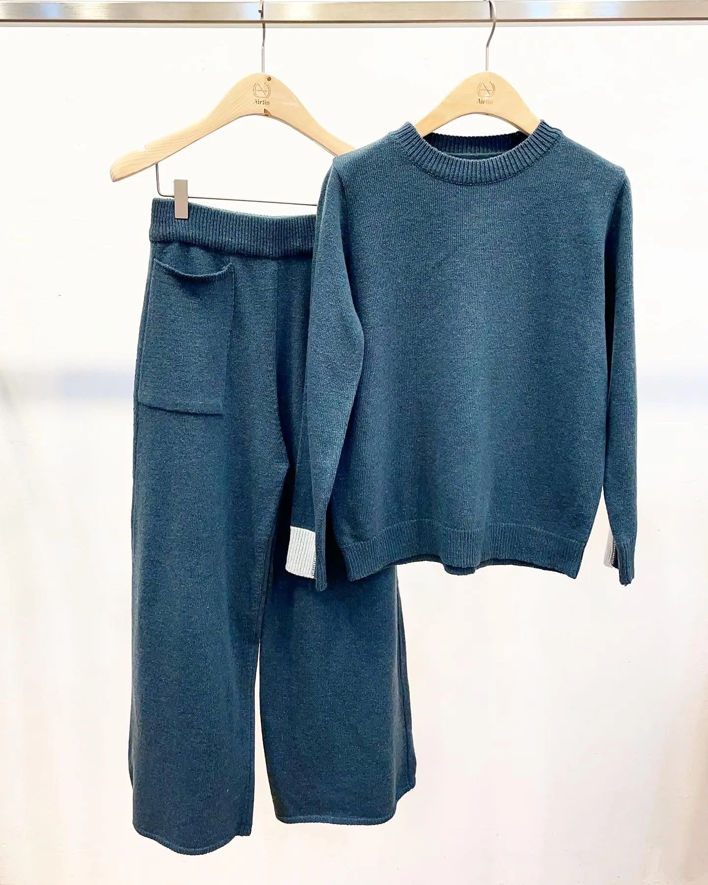 Knitted wool jumper and pants sets