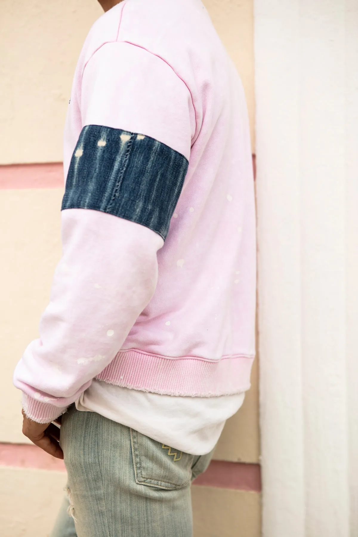 RED RIVER CREWNECK SWEATER (Pastel Pink)