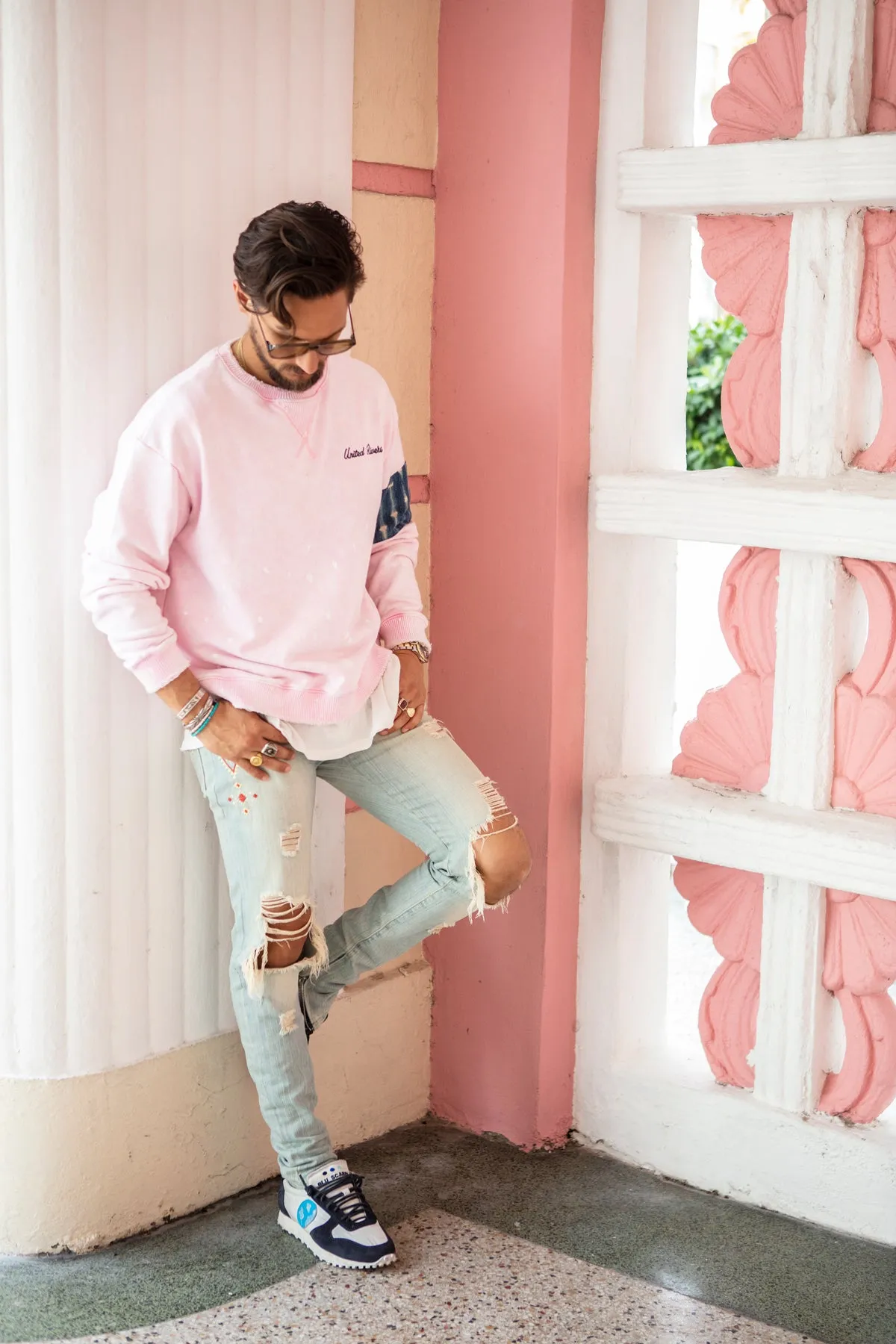 RED RIVER CREWNECK SWEATER (Pastel Pink)