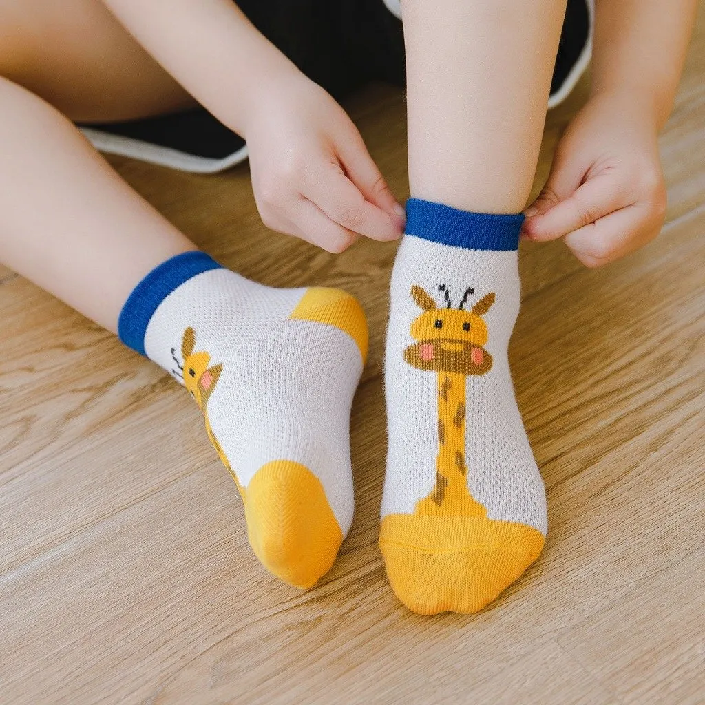 ZFSOCK Cute Giraffe Animal Design Crew Socks for Kids Boys, 5 Pairs